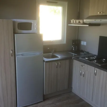 Campingplads Confortable - 5 Pers. - Api-1-52-2566