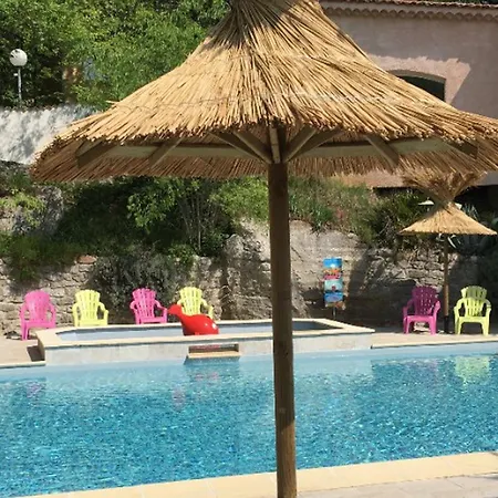 Confortable - 5 Pers. - Api-1-52-2566 Vogue